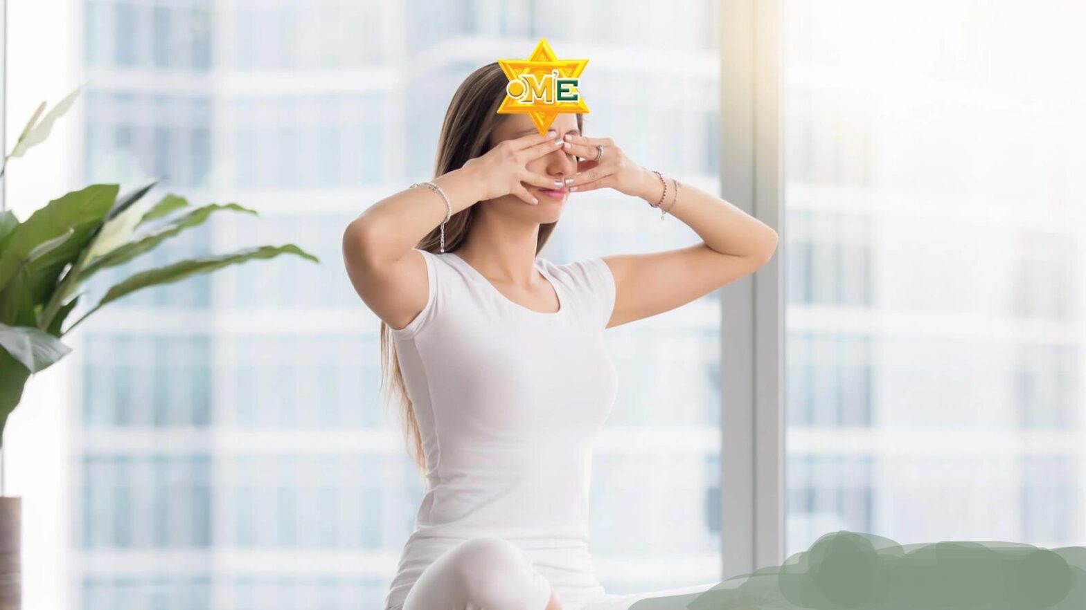 Yoga thon gọn khuôn mặt và vùng cổ