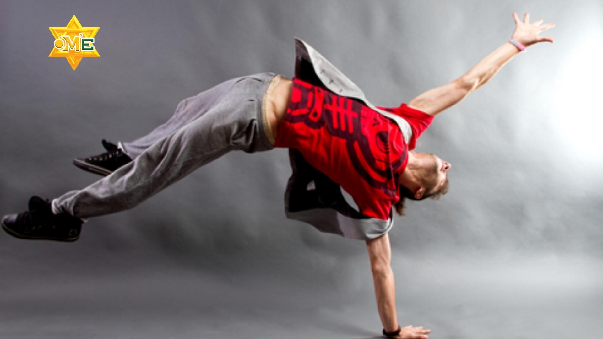 Làm Quen Và Thực Hành Về Popping Dance Cơ Bản