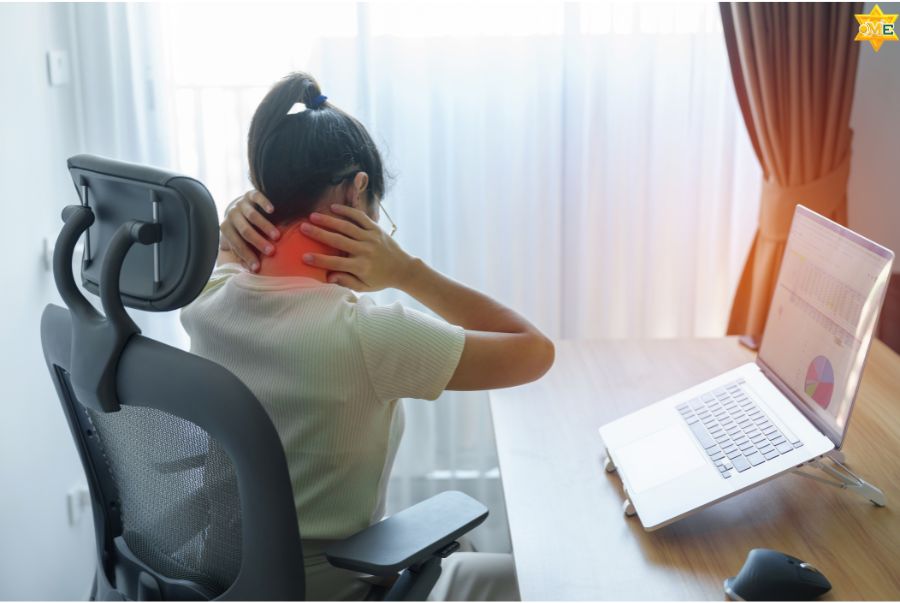 Quy trình bấm huyệt phục hồi cổ vai gáy tại nhà