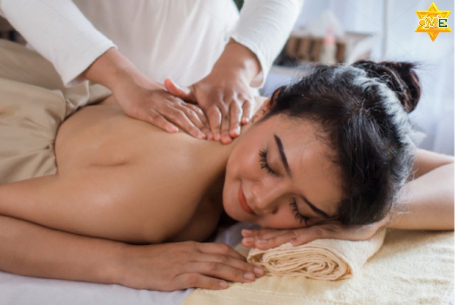 Cách xoa bóp bấm huyệt giúp hết đau nhức mỏi cổ vai gáy