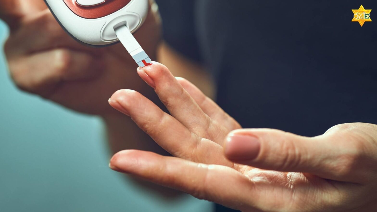 Tăng đường huyết mạn tính là đặc điểm chính của bệnh đái tháo đường, cần theo dõi và kiểm soát lâu dài