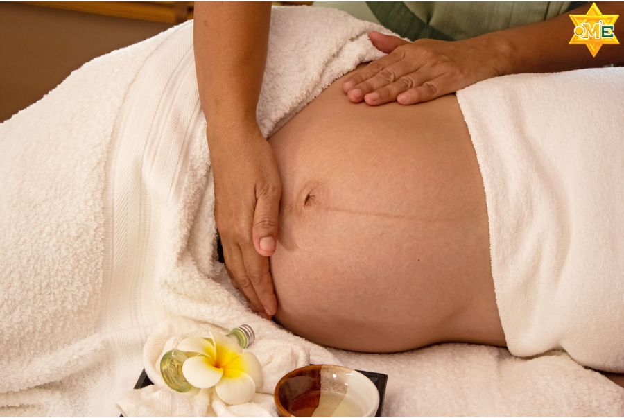 Massage chăm sóc mẹ bầu toàn diện có an toàn và hiệu quả không?