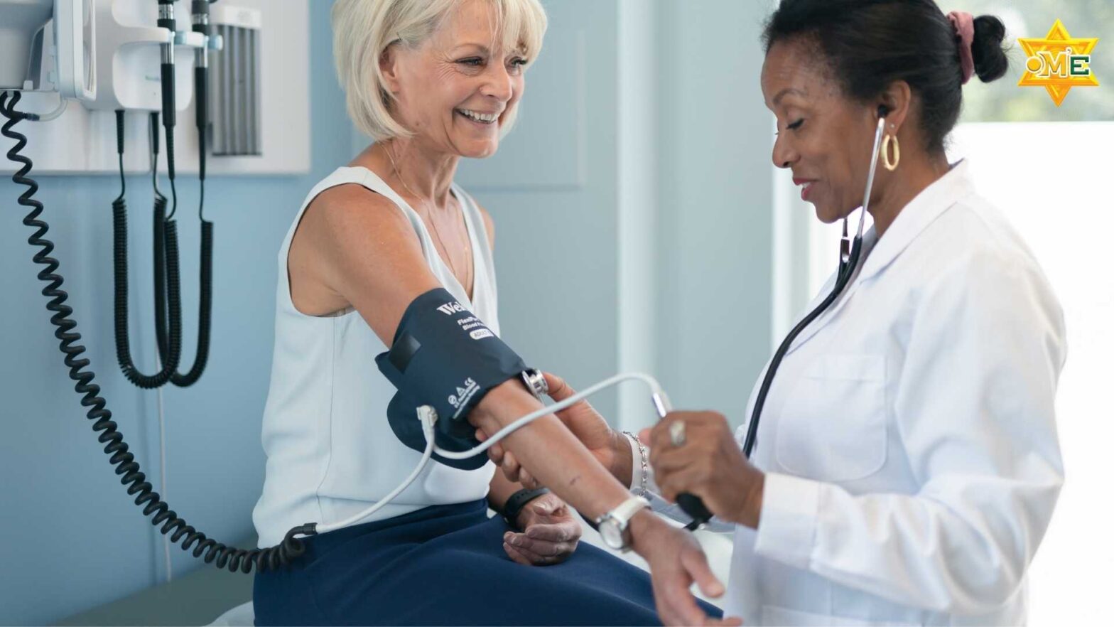 Kiểm tra huyết áp để phòng ngừa tăng huyết áp.