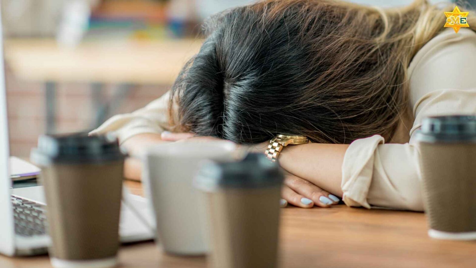 Người cường giáp thường mệt mỏi, lo âu, sụt cân dù ăn uống bình thường