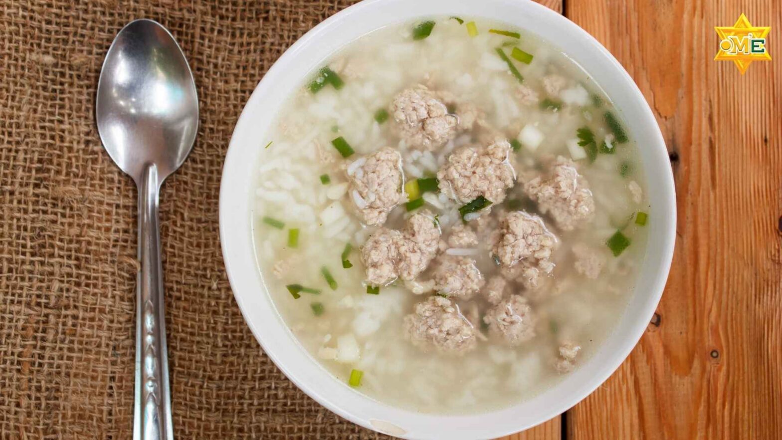 Chế độ ăn cho người ung thư đầu mặt cổ với cháo và rau củ mềm dễ nuốt