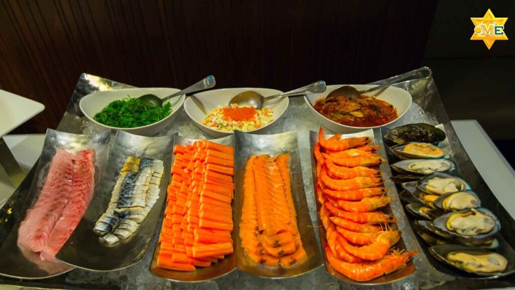 Đạm động vật dễ tiêu: cá hồi, thịt gà, trứng, tôm, cua