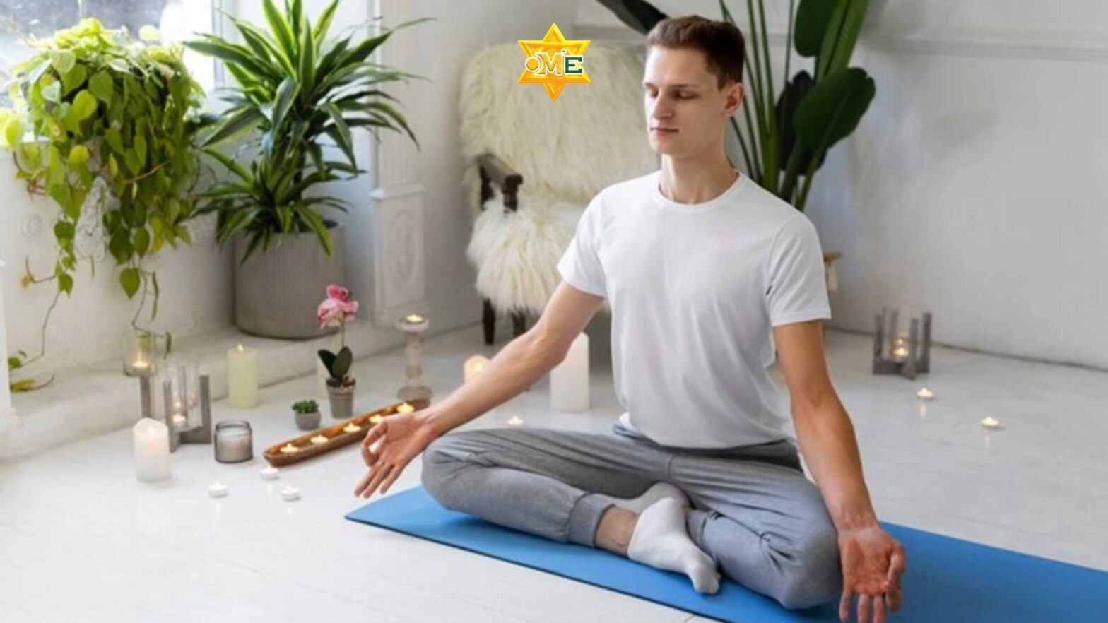 Nguyễn Duy Đông dạy yoga