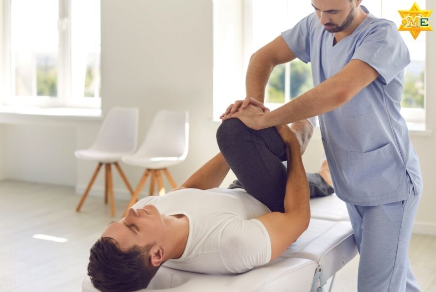 Cách bấm huyệt trị đau khớp gối tại nhà