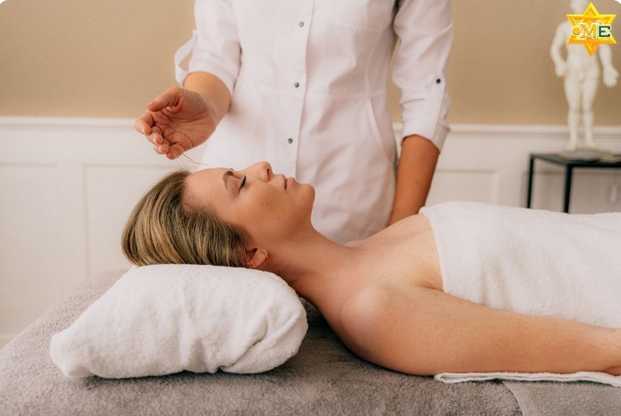 Xoa bóp bấm huyệt tại văn phòng có thực sự hiệu quả không